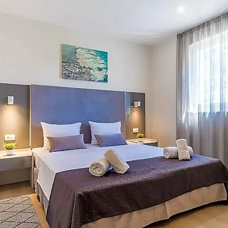Art Hotel 3*