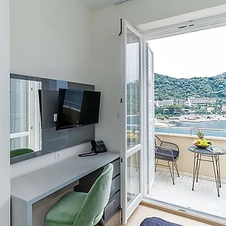 Art Hotel 3*